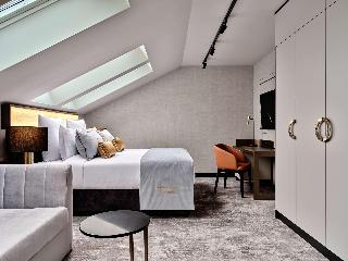 Classic room with 1 double bed