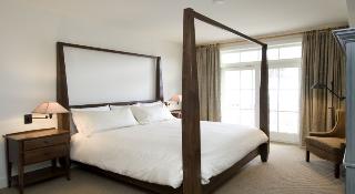 Clay Brook Hotel & Residences