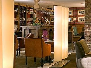 Bar
 di Mercure Mons