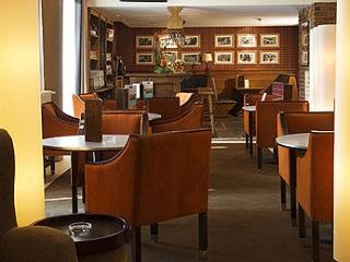 Bar
 di Mercure Mons