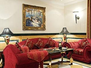 Bar
 di Mercure Grand Golden Jeddah