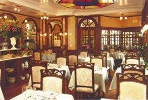 General view
 di Best Western La Porte De France