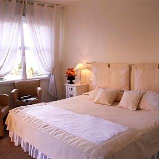 General view
 di Best Western Soleil et Jardin Sanary