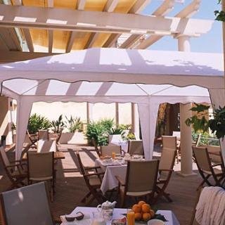 General view
 di Best Western Soleil et Jardin Sanary