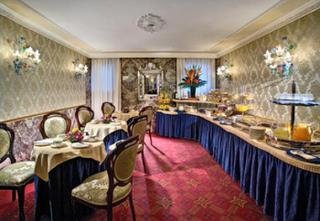 General view
 di BEST WESTERN Hotel Montecarlo