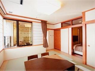 General view
 di Kangetsuen (Japanese)