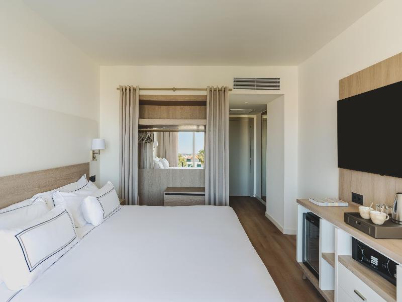 Melia Sitges image