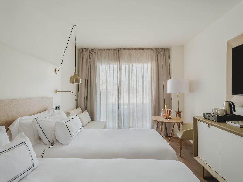 Melia Sitges image
