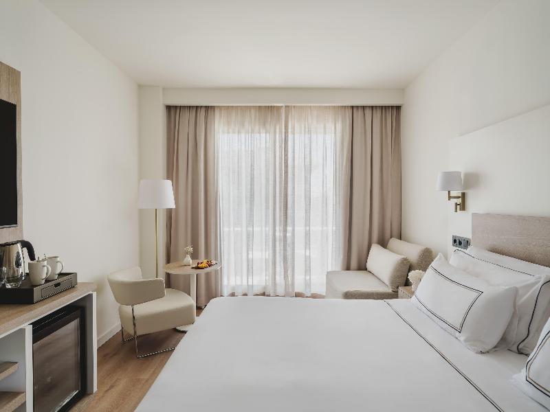 Melia Sitges image