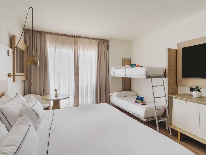 Melia Sitges image