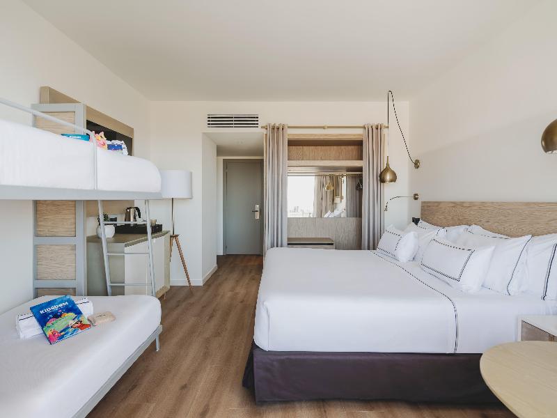 Melia Sitges image