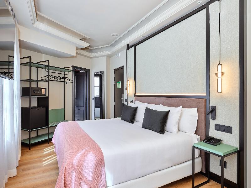Boutique Hotel Luna Triunfo Granada  image