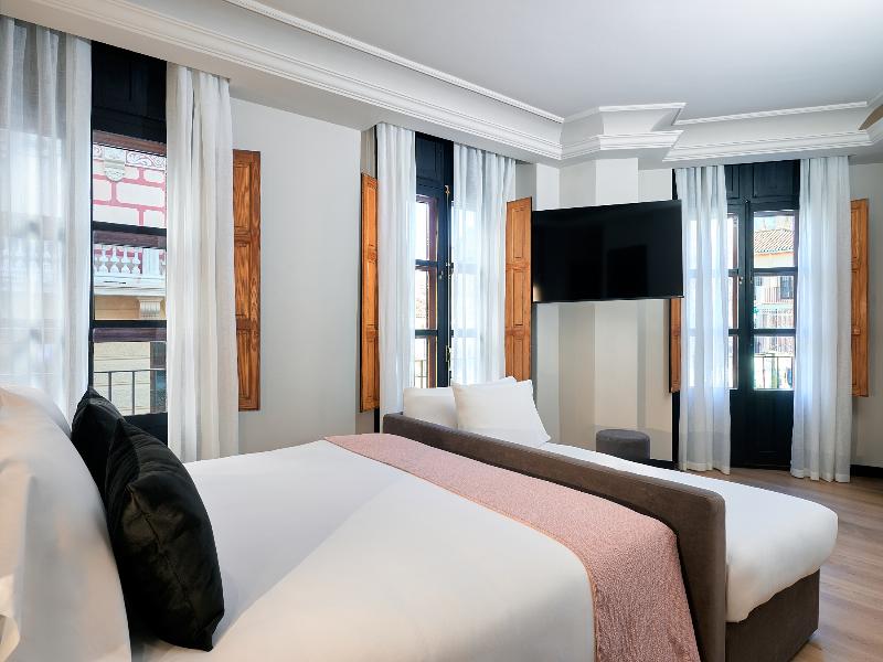 Boutique Hotel Luna Triunfo Granada  image