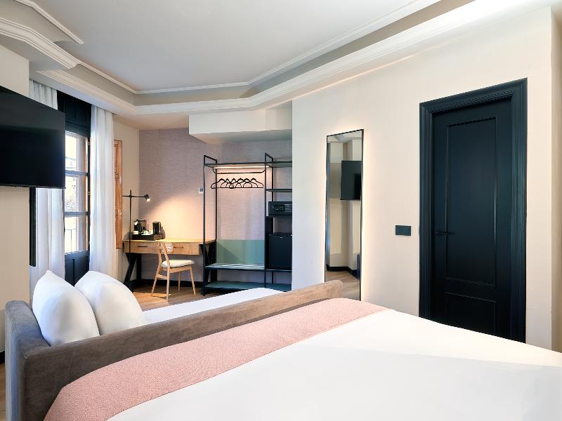 Boutique Hotel Luna Triunfo Granada  image