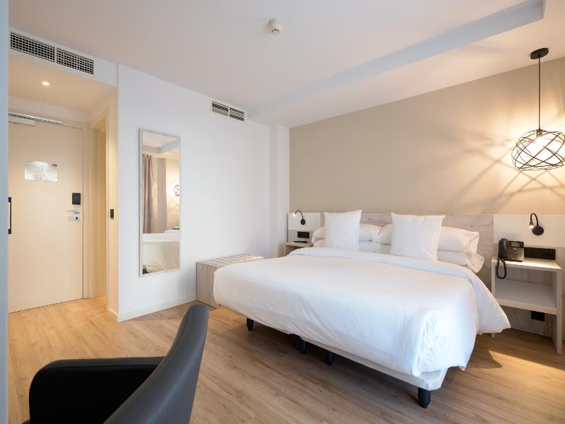 Óbal Hotel Marbella image