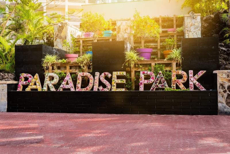 Paradise Park Fun Lifestyle Hotel