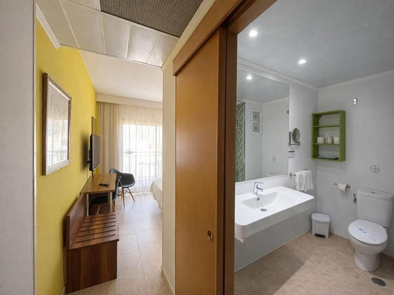 Prince Park Hotel image