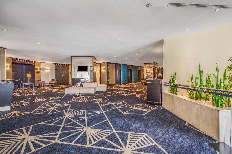 Crowne Plaza Porto image
