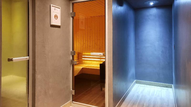 Crowne Plaza Porto image