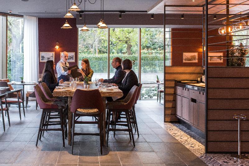 Crowne Plaza Porto image