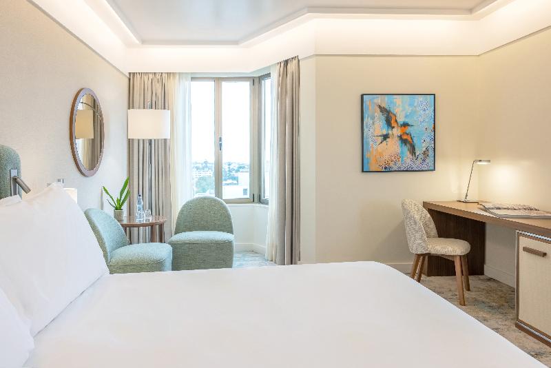 Crowne Plaza Porto image