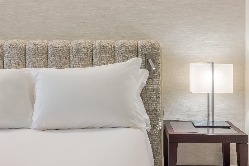 Crowne Plaza Porto image