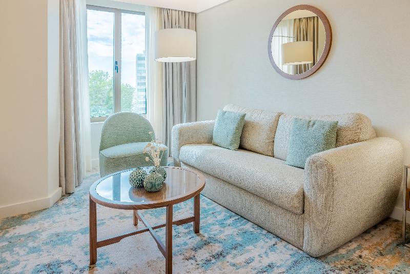 Crowne Plaza Porto image
