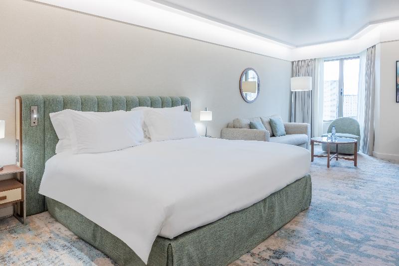 Crowne Plaza Porto image