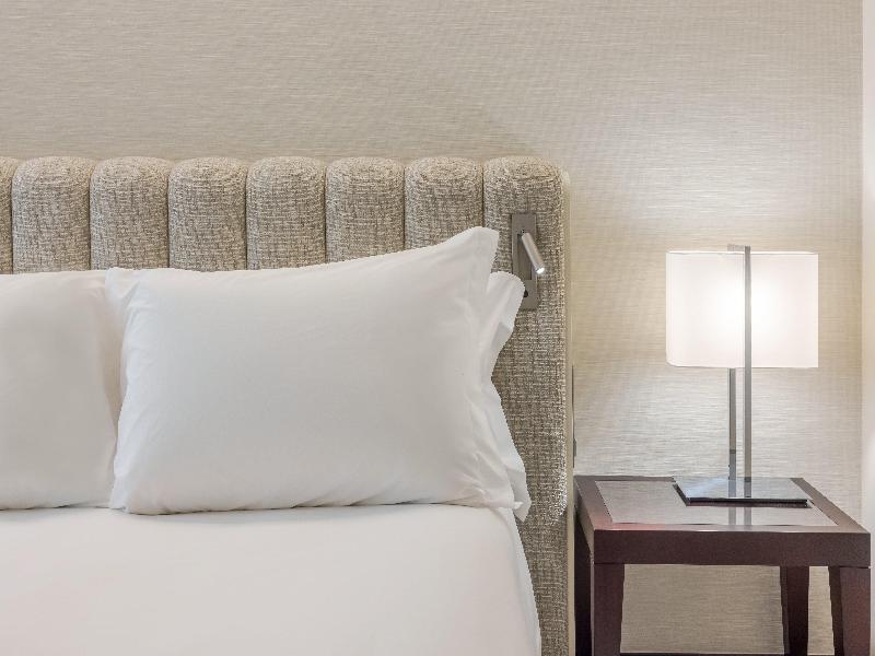 Crowne Plaza Porto image