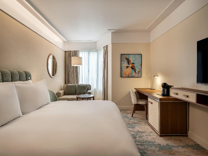 Crowne Plaza Porto image
