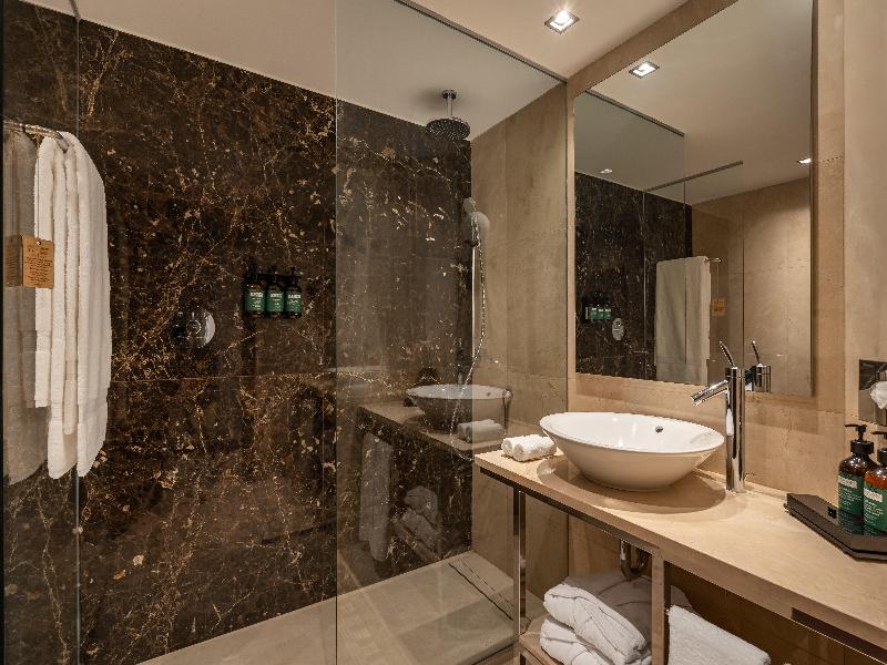 Crowne Plaza Porto image
