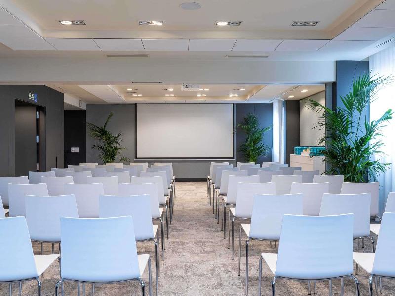 Novotel Madrid Center image