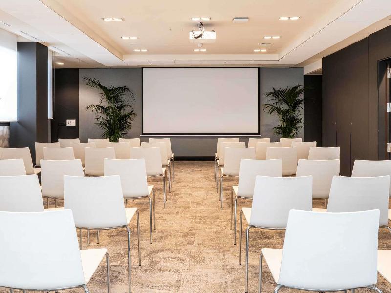Novotel Madrid Center image