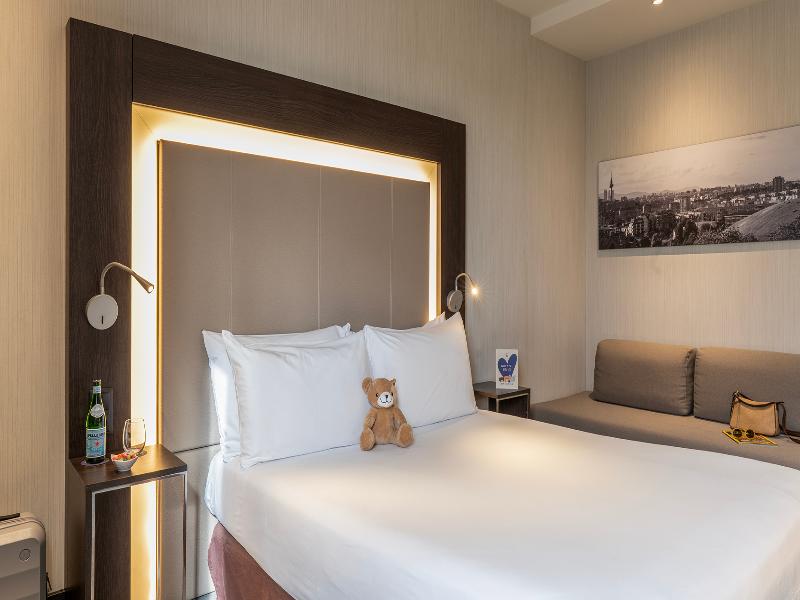 Novotel Madrid Center image