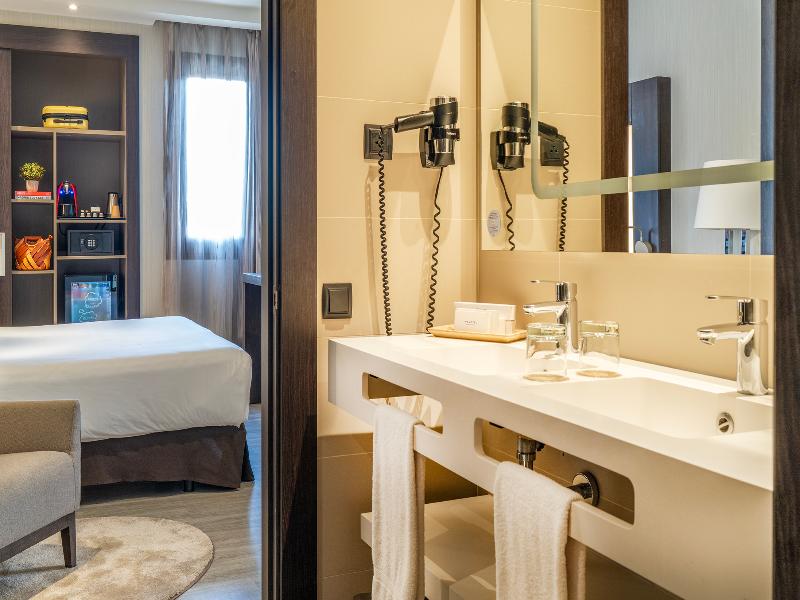 Novotel Madrid Center image