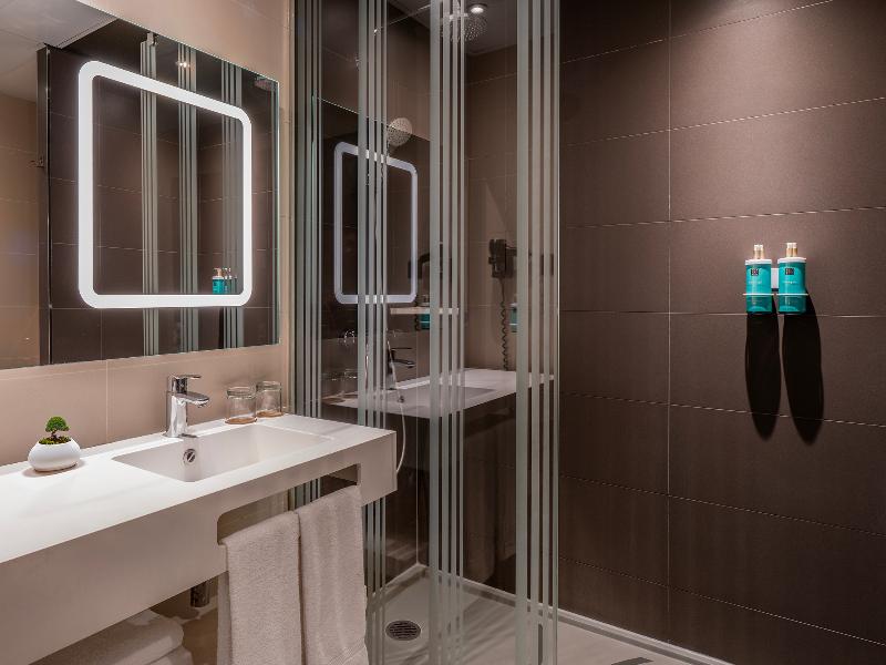 Novotel Madrid Center image