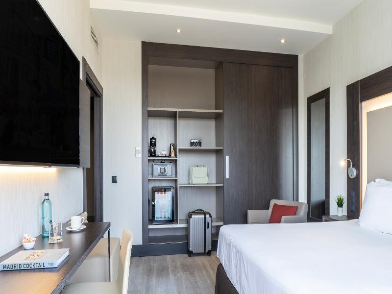 Novotel Madrid Center image