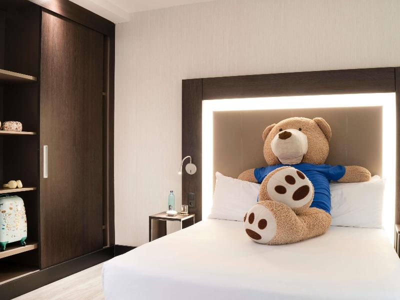 Novotel Madrid Center image