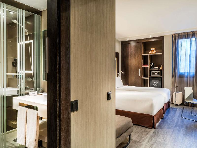 Novotel Madrid Center image