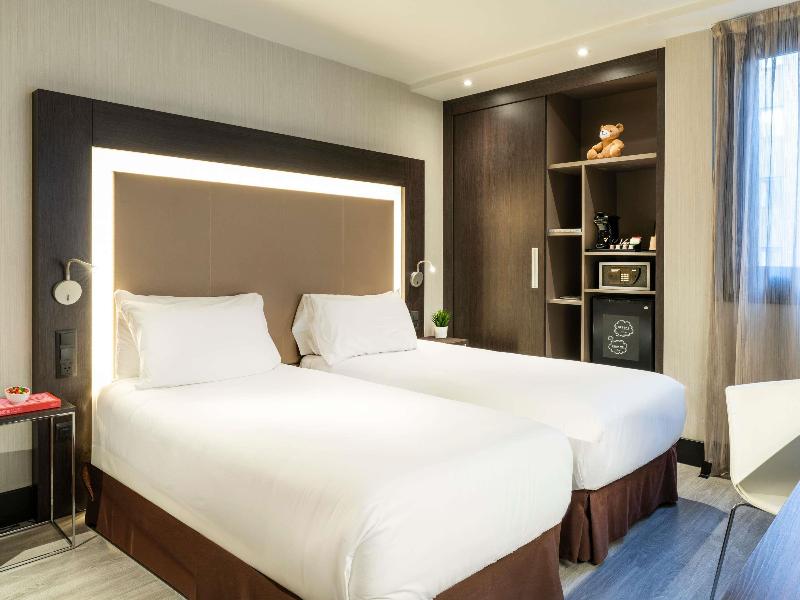 Novotel Madrid Center image