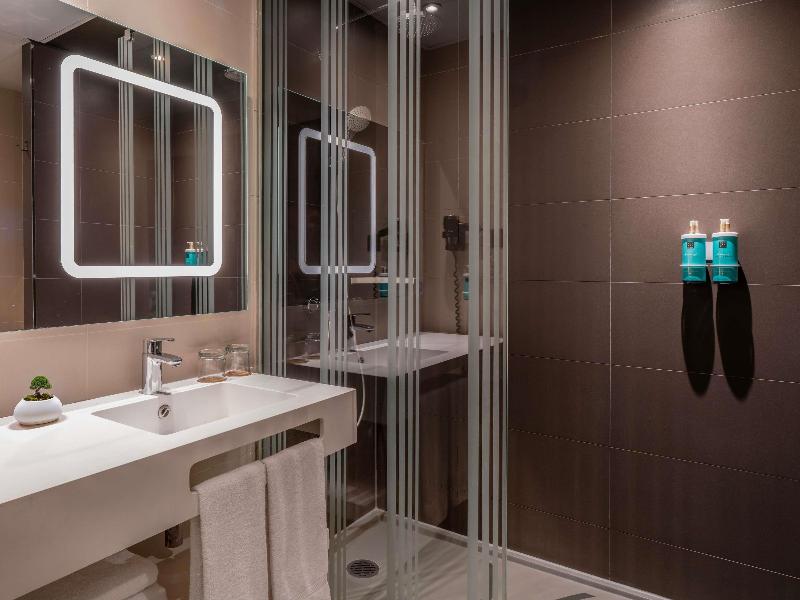 Novotel Madrid Center image