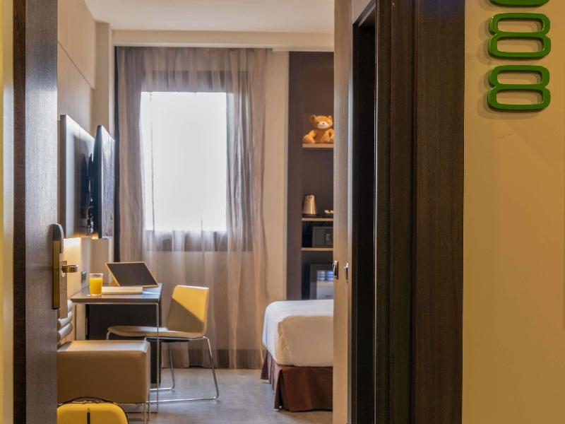 Novotel Madrid Center image