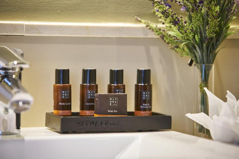 Suite Hotel Eden Mar image