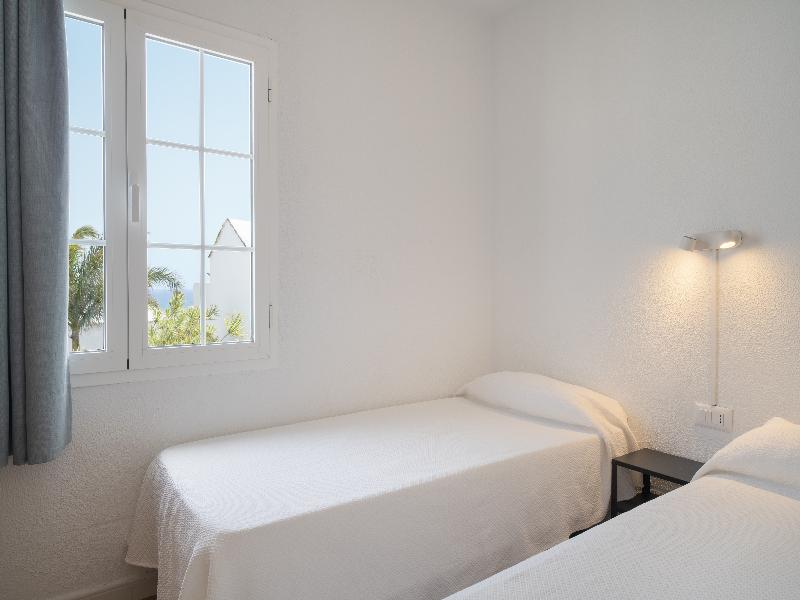 Apartamentos Celeste image