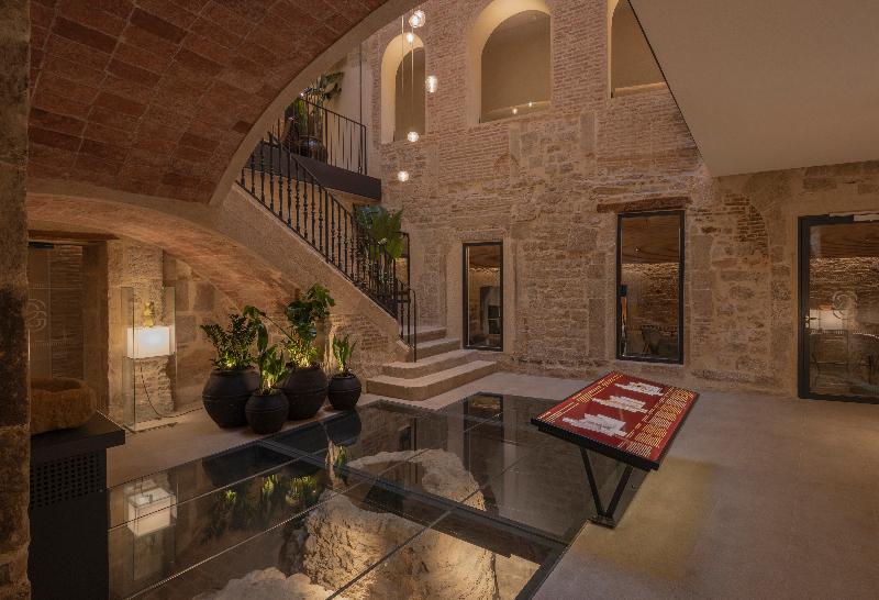 Gran Hotel Barcino 4*S image