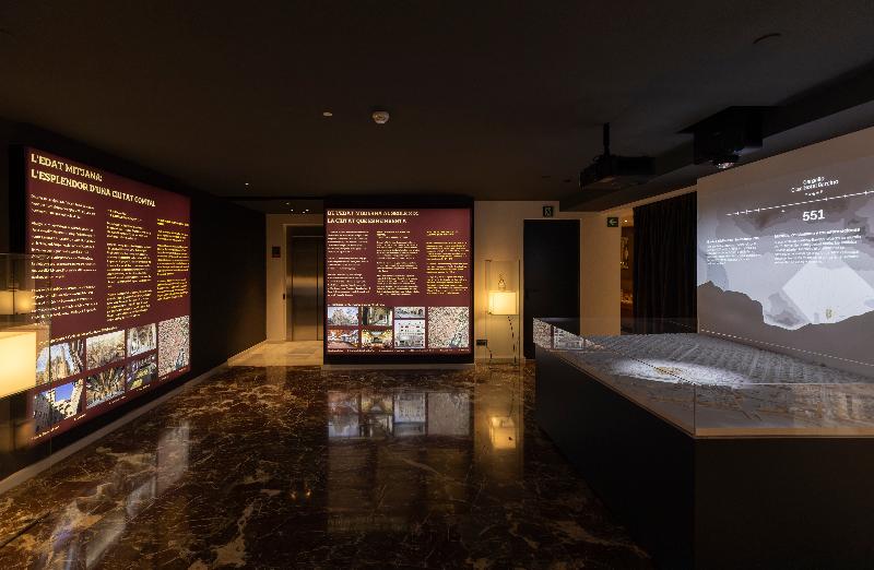 Gran Hotel Barcino 4*S image