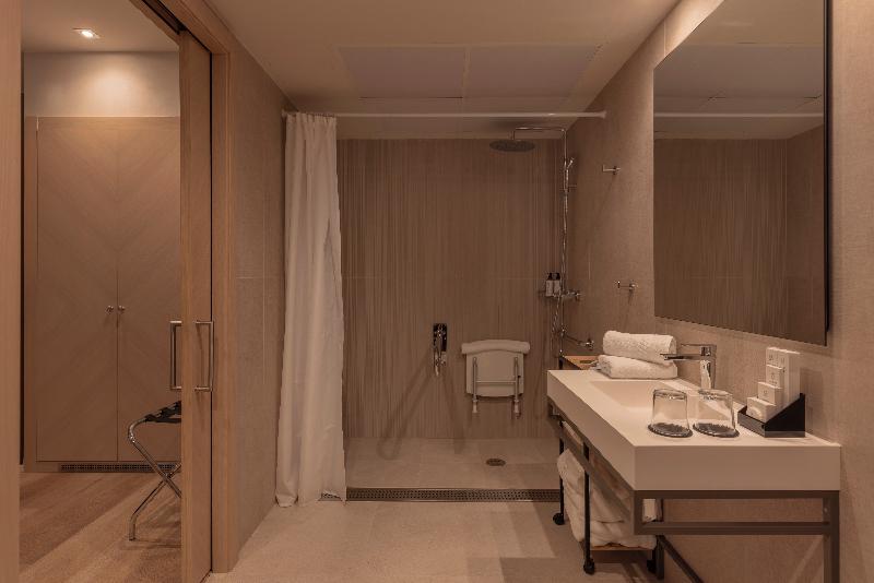 Gran Hotel Barcino 4*S image