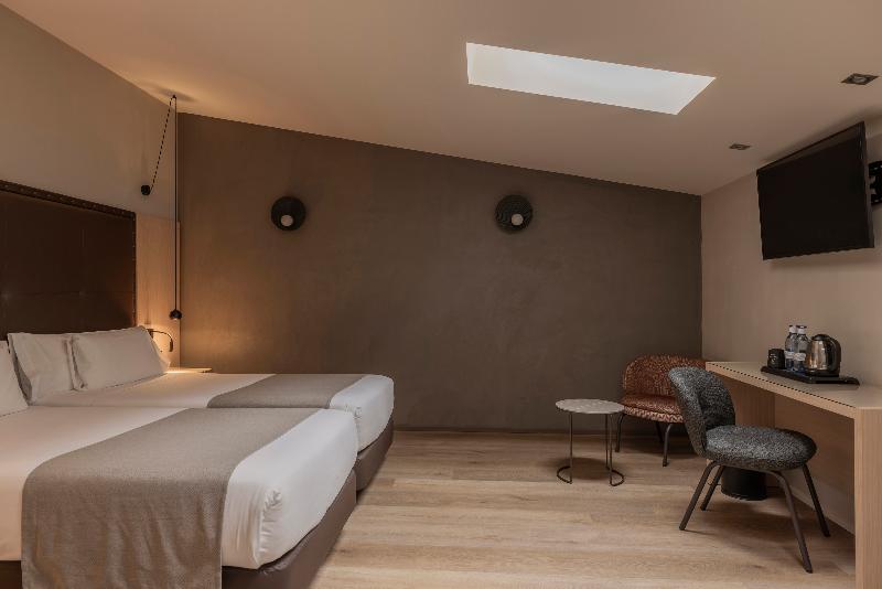 Gran Hotel Barcino 4*S image