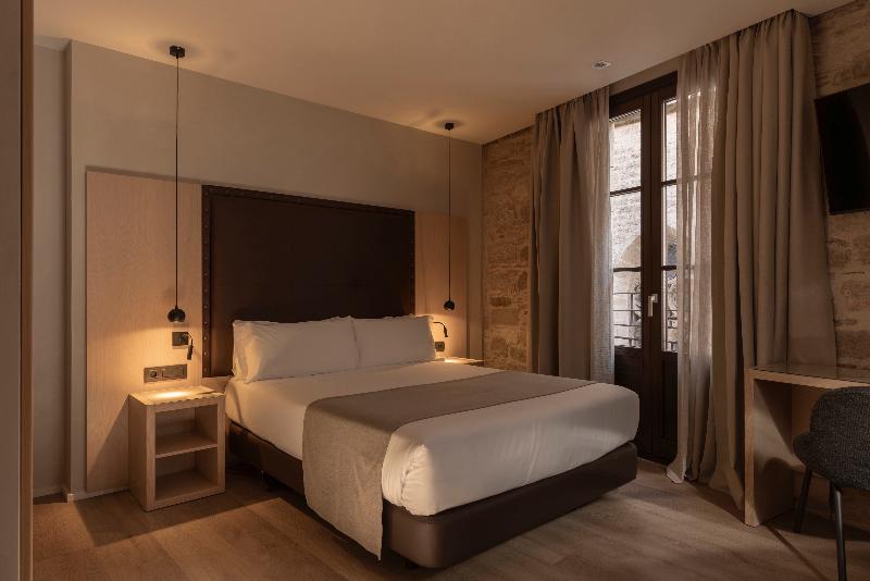 Gran Hotel Barcino 4*S image