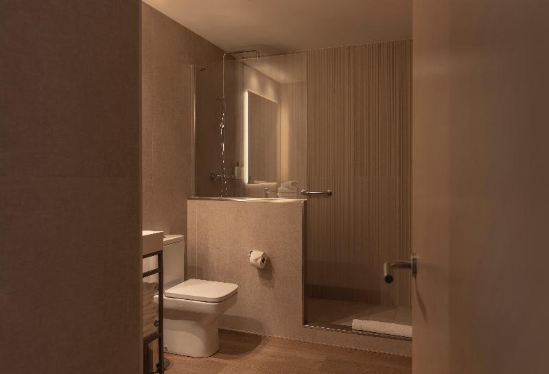 Gran Hotel Barcino 4*S image